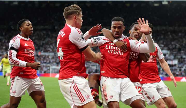El Arsenal remonta al Newcastle y manda un mensajito a los grandes de la Premier League