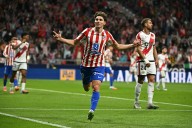 Julián se apunta al 'derbi de los mayores' con un triplete para tumbar al Rayo