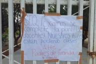 Padres de familia cierran escuela secundaria de Holbox por falta de docentes