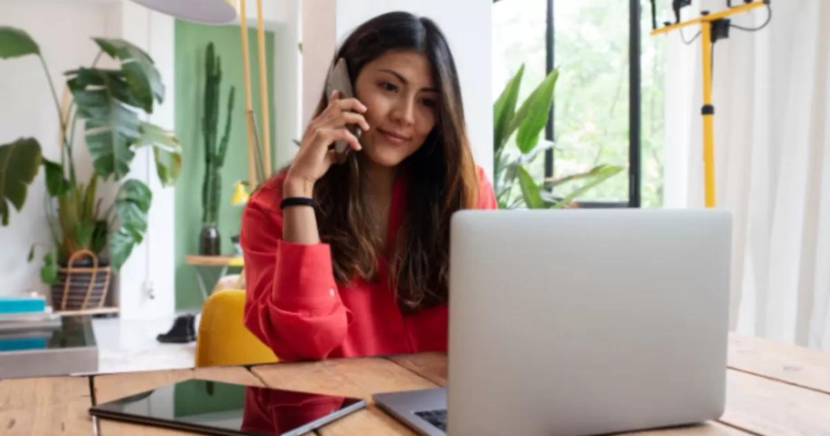 Trabajo remoto en Colombia: mujeres lo eligen más que los hombres, según estudio
