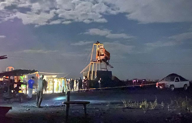 Rescatan a 8 de una mina en Sabinas
