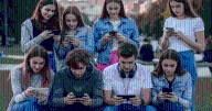 «Me da FOMO mamá»: del miedo a quedar afuera a la manipulación emocional digital