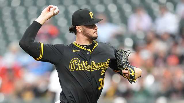 Skenes surpasses 200 strikeouts for the Pirates in a 10