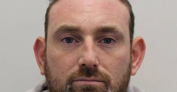 Drug gang behind bars after dramatic cop chase on popular Cornwall beach