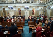 El Parlamento da un paso adelante en la conciliación