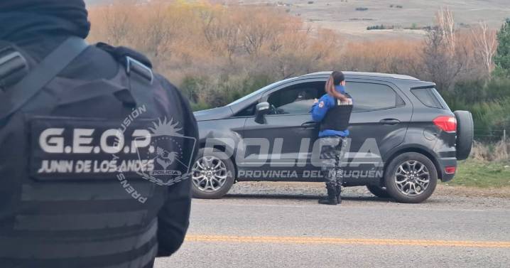 Megaoperativo antidrogas en Neuquén: 100 efectivos, escáner, perros y controles en rutas