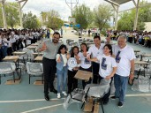 Recibe Escuela de Bachilleres “Ladislao Farías Campos” de la UA de C en Monclova, equipamiento de 100 mesabancos