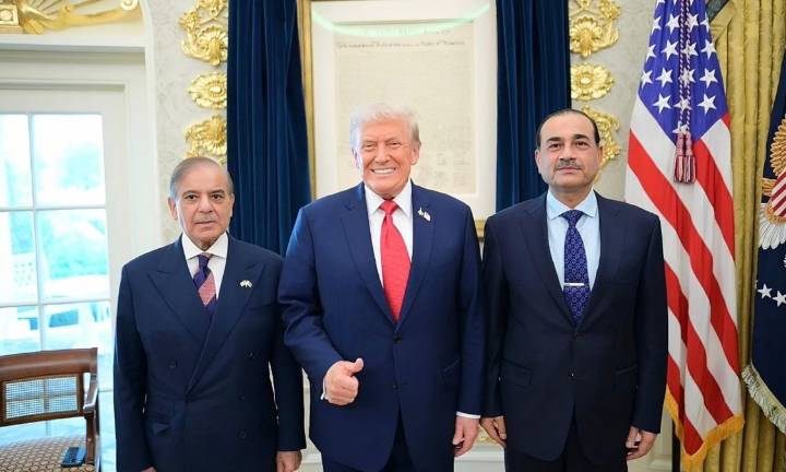 Pak PM and Army chief meet Prez Trump at White House; discuss regional security, other issues