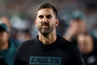 La controversial decisión de los Eagles para el inicio de la temporada
