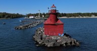 Door County couple brings new life to historic Sturgeon Bay lighthouse