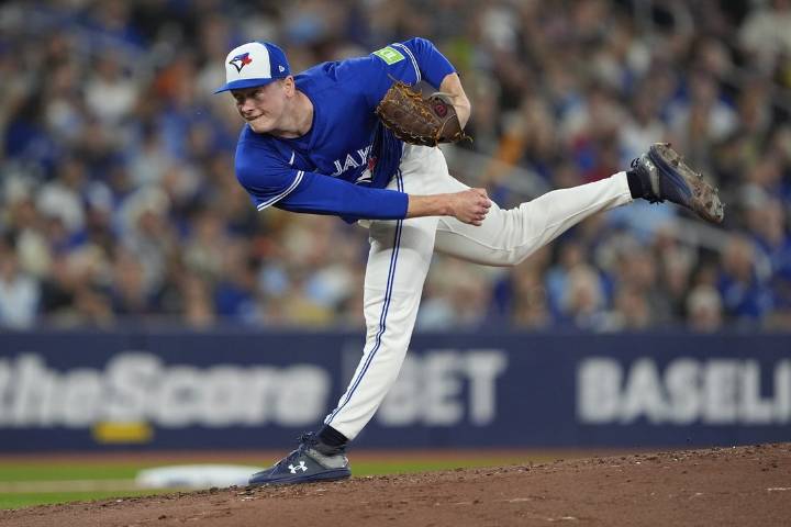 Deadspin | Daulton Varsho blasts grand slam as Jays upend Red Sox