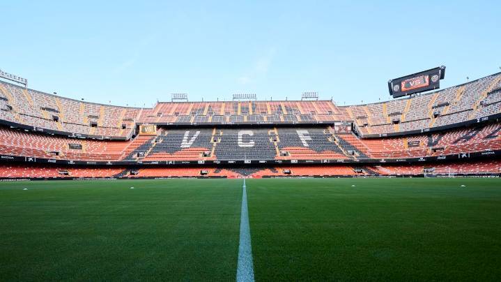 Aplazado el Valencia-Oviedo por la alerta roja