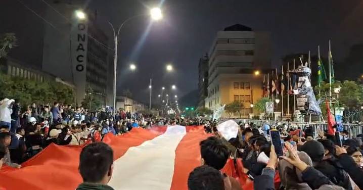 Marcha de transportistas y 'Generación Z': Cierran avenida Abancay por llegada de manifestantes