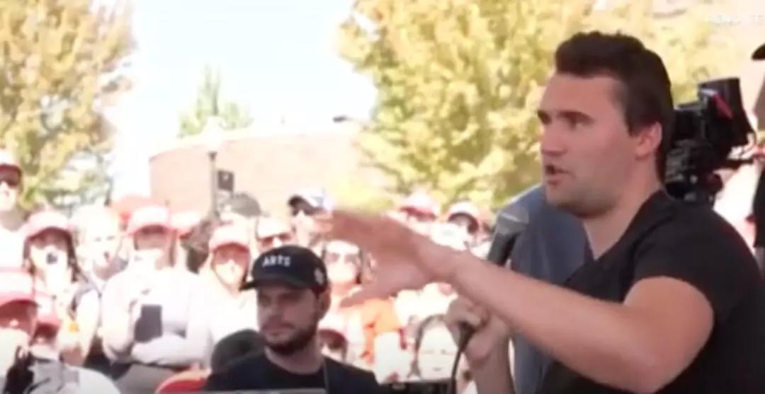 Ecos de una muerte polémica: despidos masivos por celebrar el asesinato de Charlie Kirk