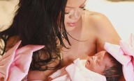 Rihanna fue mamá por tercera vez y presentó a su bebé