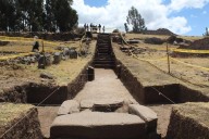 Ayacucho: Descubren altar y escalinatas de piedra de hace 3,000 años de antiguedad (FOTOS)