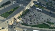 LIVE: Protesters rally in downtown Chicago against immigration crackdown
