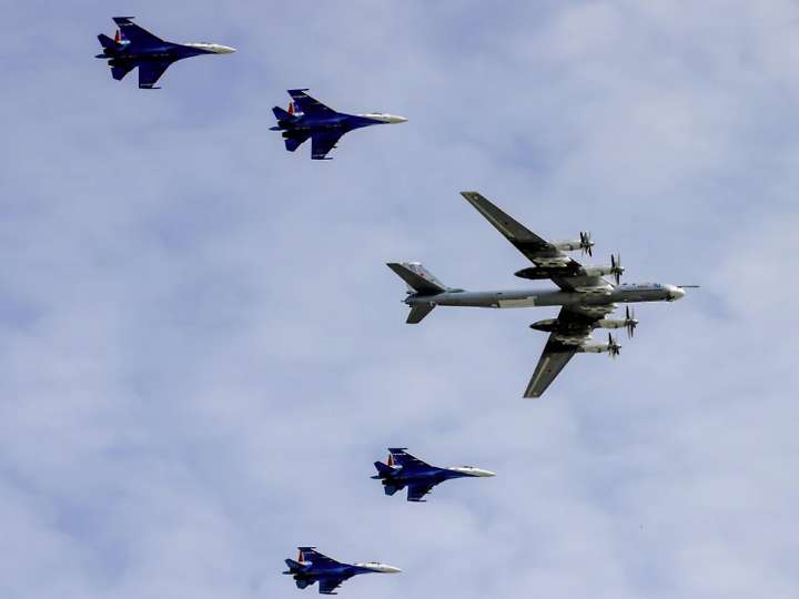 Estados Unidos mandó aviones de combate a interceptar aviones de guerra rusos cerca de Alaska