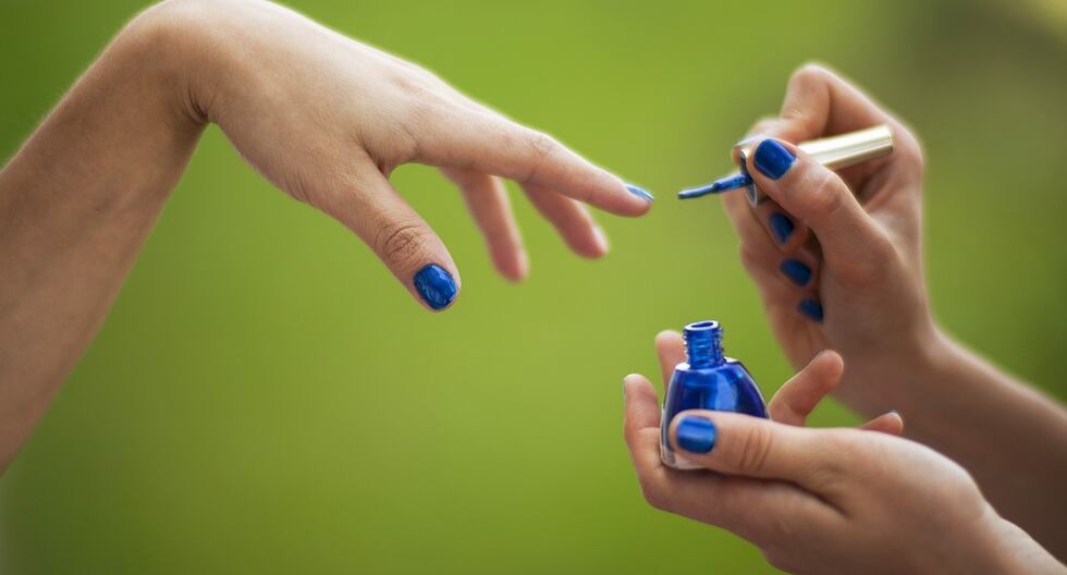 Unión Europea prohíbe TPO y DMTA en esmaltes de uñas por toxicidad reproductiva y hormonal