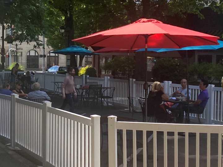 Camas considers bringing back popular parklets