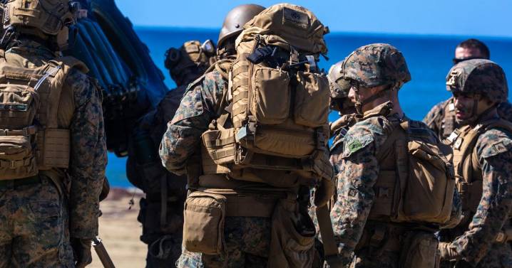 Continúan los movimientos militares en Arroyo