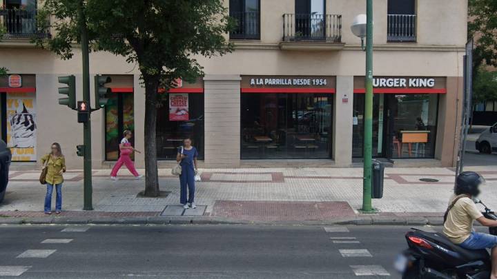 Cierra el Burger King de la Ronda de Capuchinos tras años de denuncias por parte de los vecinos