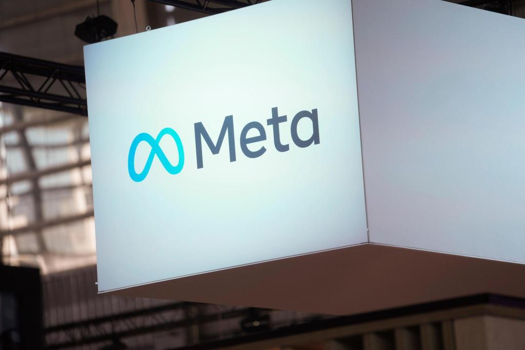 Senator calls on Meta to cut off minors from having access to AI chatbots