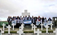 Excombatientes de La Plata, en el cementerio de Darwin: 121 soldados ya no son anónimos
