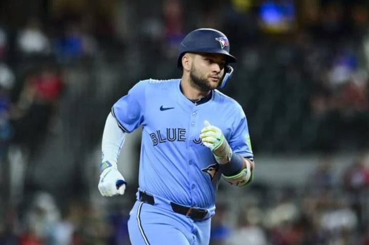 Bo Bichette’s knee injury deemed short-term after second opinion: report