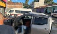 Lo matan a tiros dentro de camioneta en pleno Centro de Atoyac
