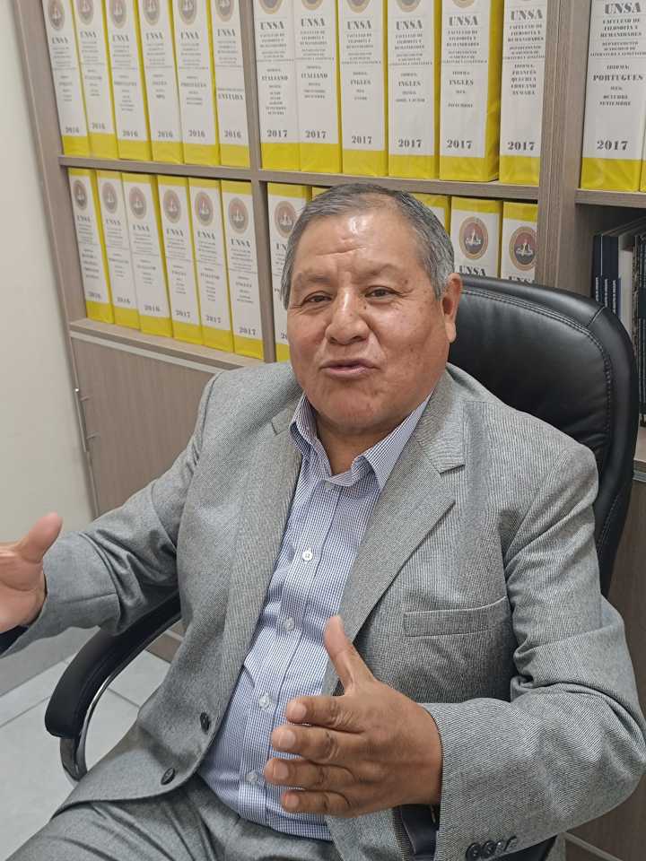 En Congreso Internacional de Lengua Española en octubre presentaremos el Corpus Linguistico hablado en Arequipa afirma Dr. Dante Callo