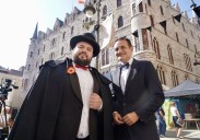Néstor López se estrena como mantenedor en la IV Feria de época de Casa Botines de León