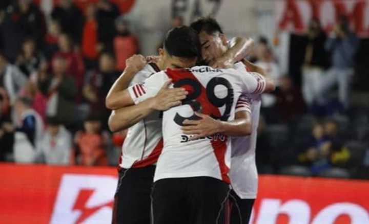River derrotó a San Martín (SJ) y sigue como líder del Grupo B