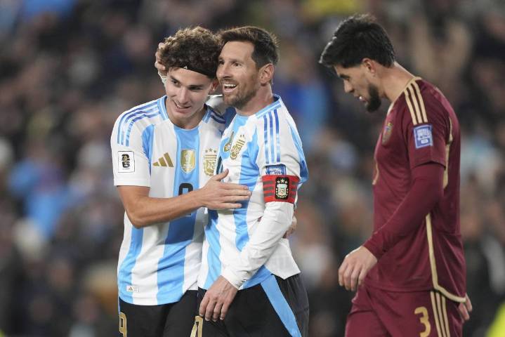 Lionel Messi se despide de las eliminatorias en Argentina con un triunfo sobre Venezuela