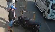 Cámara registra como sujeto roba una motocicleta a plena luz del día en Ica