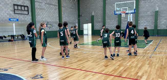 Más de 80 niños y niñas disfrutaron del Torneo “Primavera” de básquet en Caleta Olivia