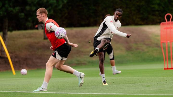 Premier League news: Latest updates as Slot urges caution on Isak integration