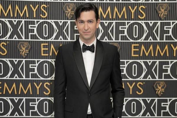 Arrestan a actor de 'Succession' por conducir ebrio