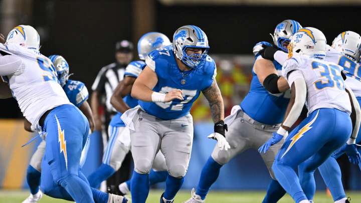 Lions sign OL Trystan Colon to active roster, put TE Shane Zylstra on IR