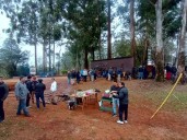 Cesanteados de Tapebicuá acampan y rechazan propuesta de recibir el 30% del salario