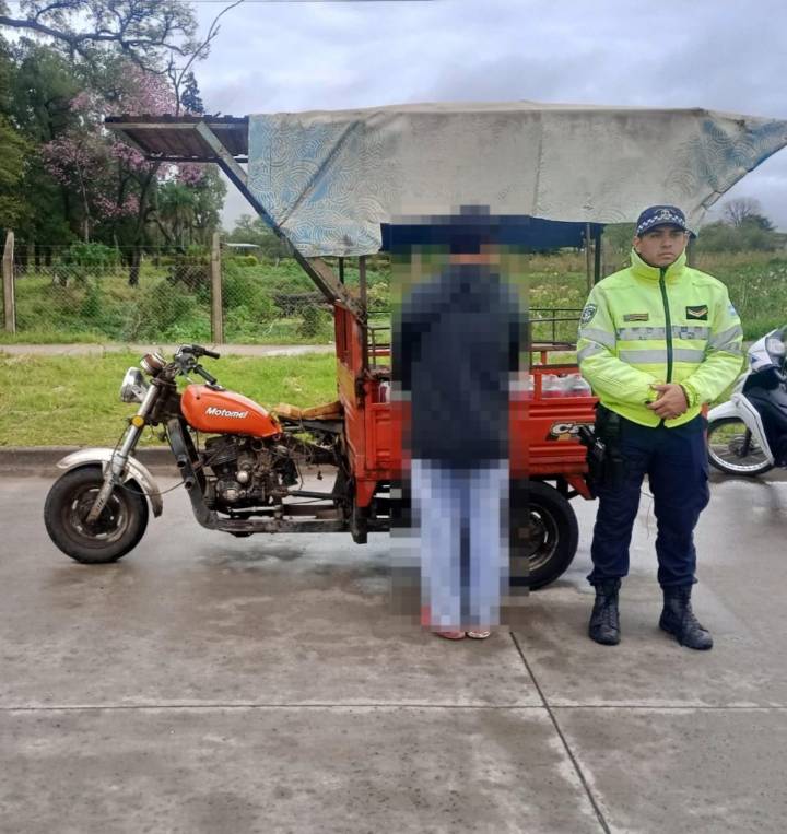 CHACO: En Control Vial, Incautan Auto Con Pedido Y Moto Con Anomalías