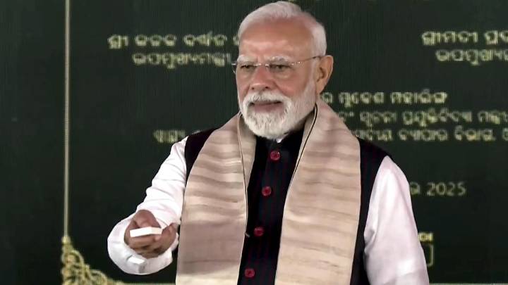 PM Modi inaugurates BSNL’s 'swadeshi' 4G network