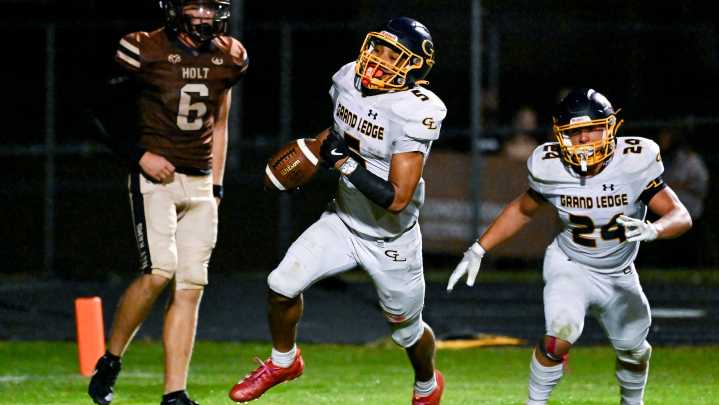 Anthony Baker sparks rally for Grand Ledge in comeback rivalry win