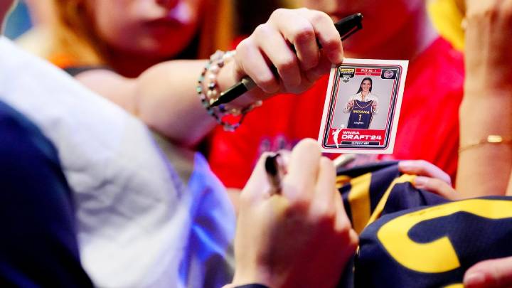 Caitlin Clark fuels women's memorabilia market growth