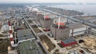 Apagón en central nuclear de Zaporizhia suma cuatro días; Zelenski amenaza con dejar Moscú a oscuras