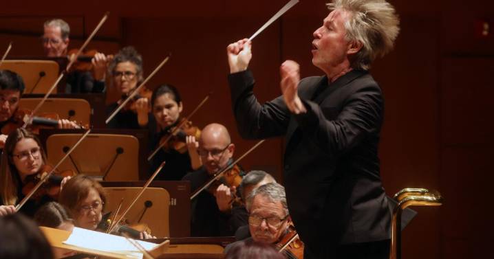 Esa-Pekka Salonen to assume a new role with the Los Angeles Philharmonic