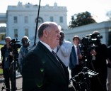 La Casa Blanca niega que El "Zar de la Frontera" Tom Homan haya recibido una bolsa con Dólares en una investigación del FBI