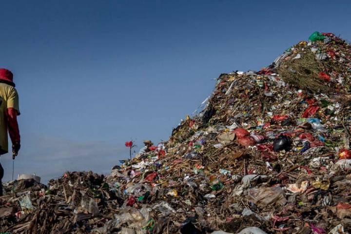 Can courts combat plastic pollution? Lessons from Indonesia (commentary)
