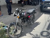 Detienen a un sujeto tras aparatosa persecución policiaca en Cancún; le aseguran una moto robada