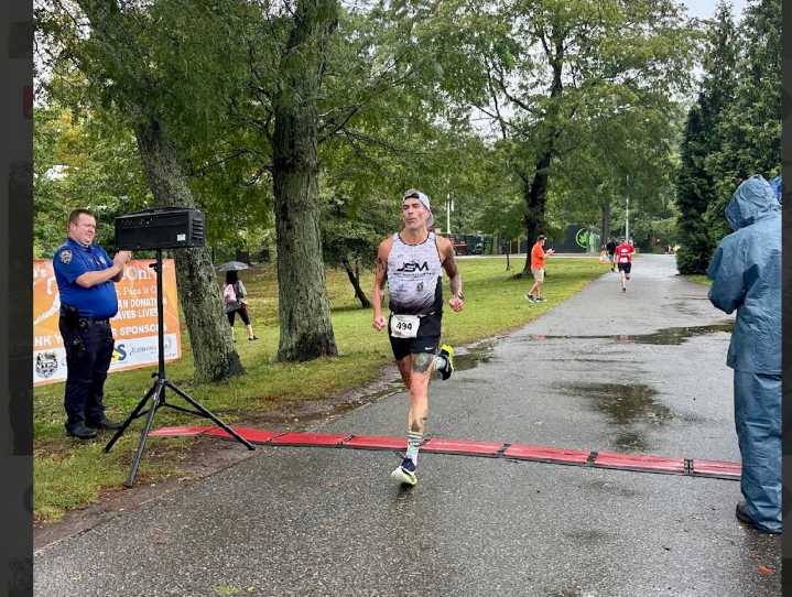Ken Thompson and Summer O’Sullivan win the annual Victoria’s Life 5K